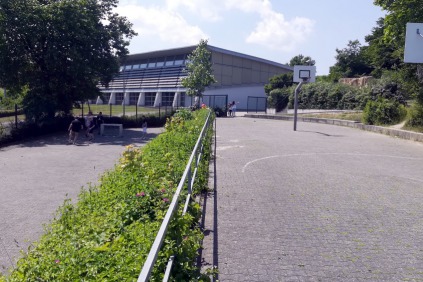 bolzplatz_basketballfeld_1