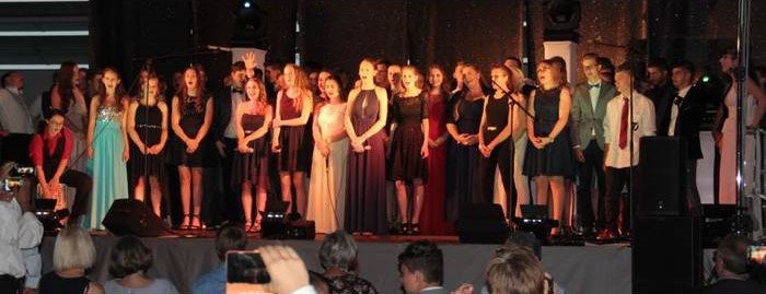 Max-Ernst-Schule in Riedelbach verabschiedet Schüler mit großer Feier